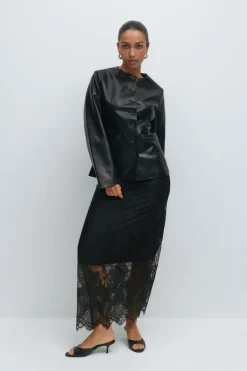 Lace skirt