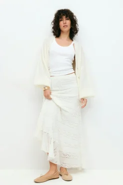 Lace skirt