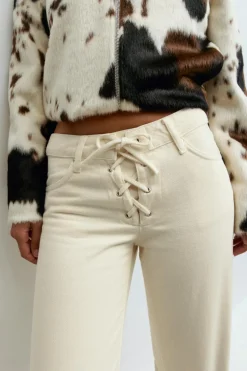 Lacing jeans