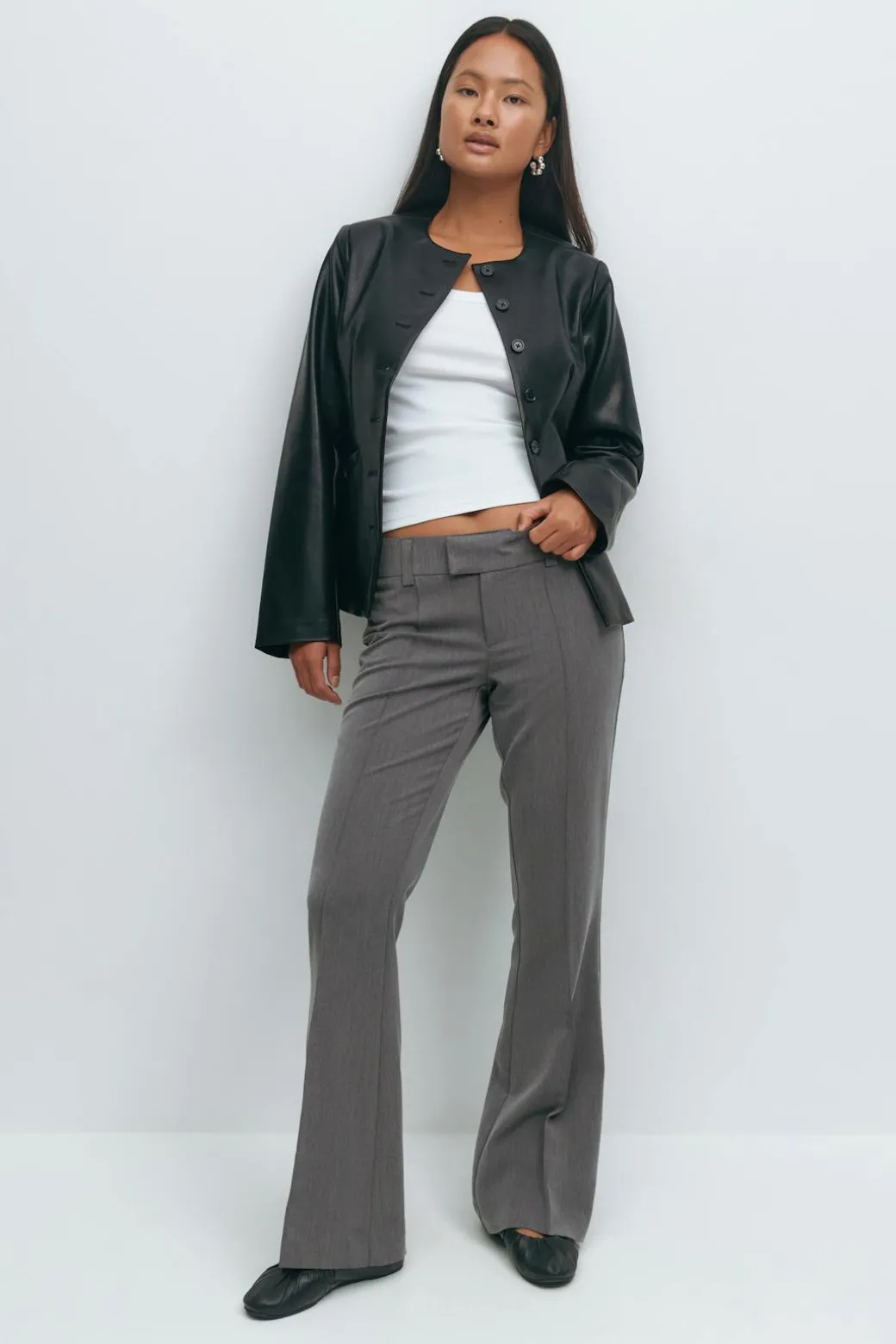 Low waist bootcut trousers