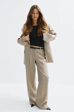 Low waist trousers