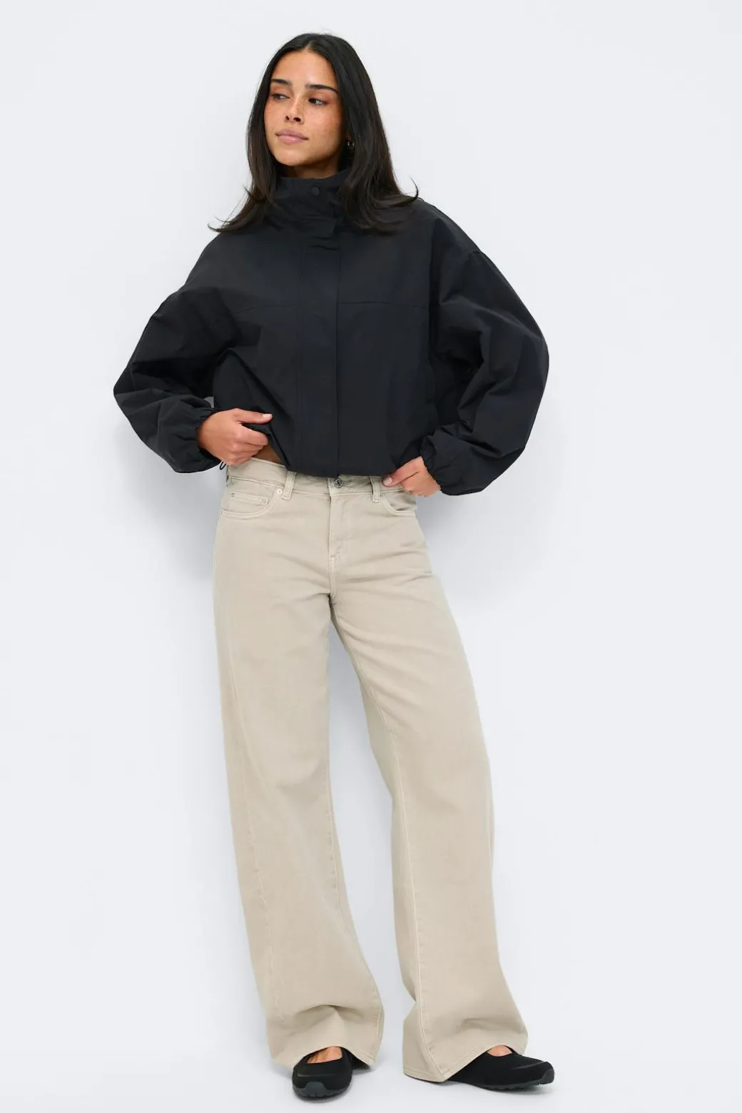 Low wide jeans