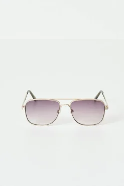 Metal aviator sunglasses