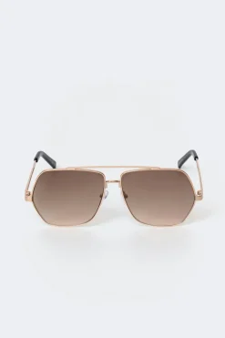 Metal frame aviator sunglasses