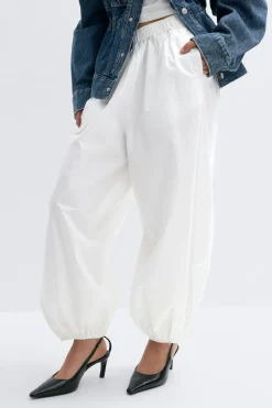 Mid waist balloon trousers