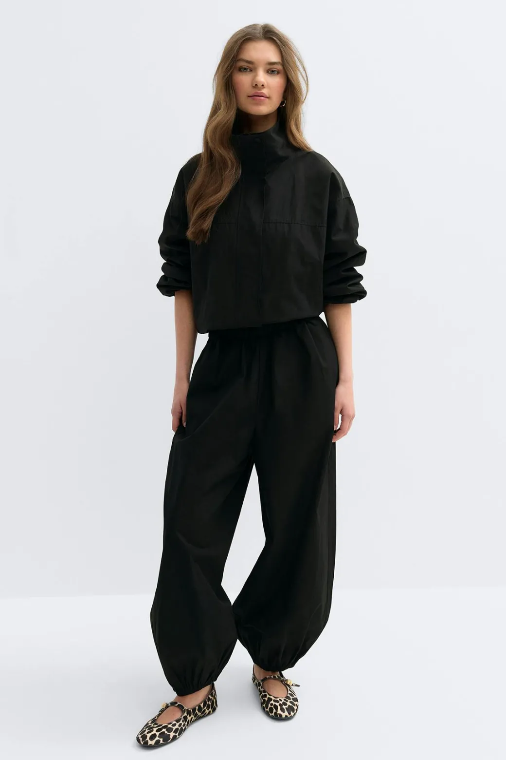 Mid waist balloon trousers