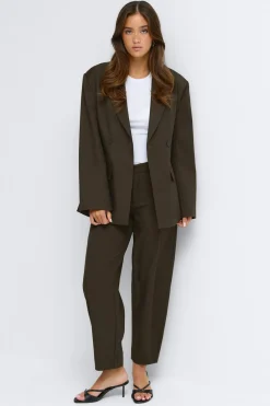 Mid waist barrel trousers