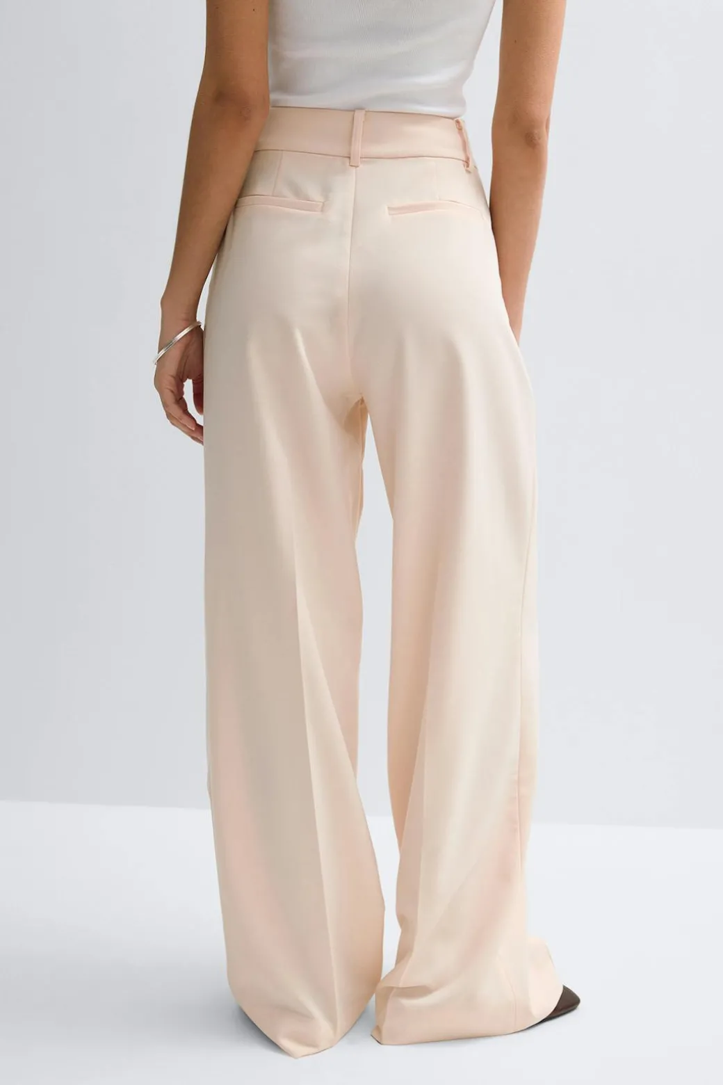 Mid waist wide trousers