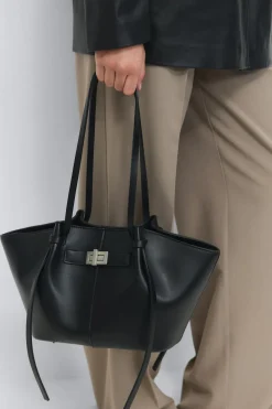 Midi long strap bag