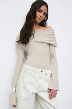 One shoulder top