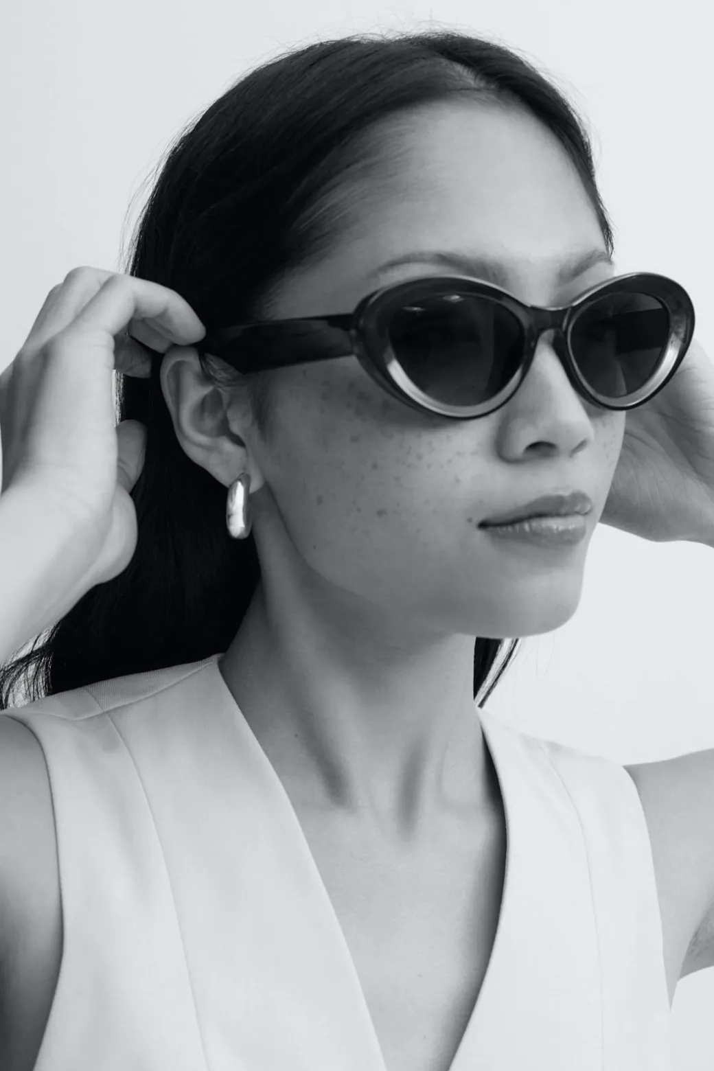 Oval cat eye sunglasses