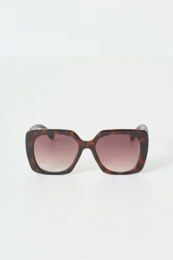 Oversized square sunglasses