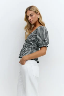 Puff sleeve top