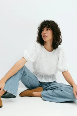 Puff sleeve top