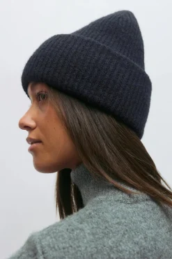 Rib beanie