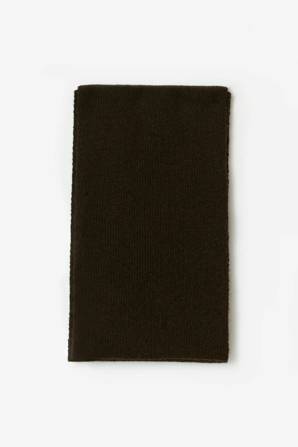 Rib knitted scarf
