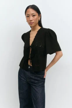 Scallop edge blouse