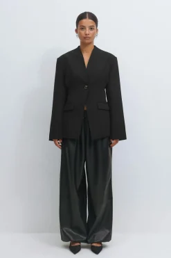 Shaped blazer