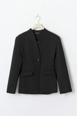 Shaped blazer