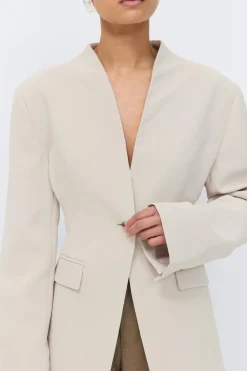 Shaped blazer