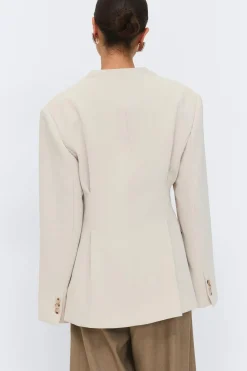 Shaped blazer