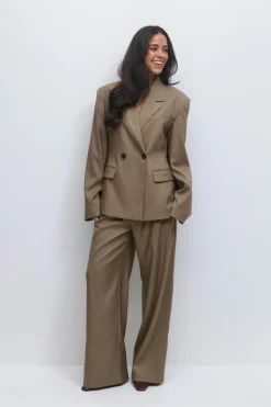 Shaped blazer