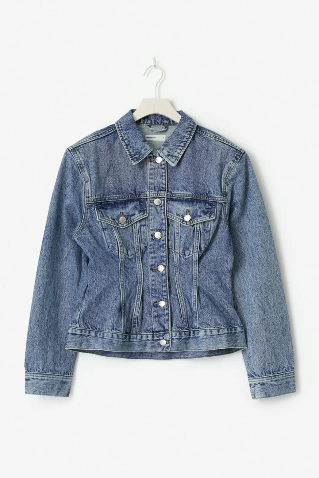 Shaped denim jacket
