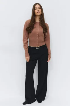 Shaped knitted cardigan