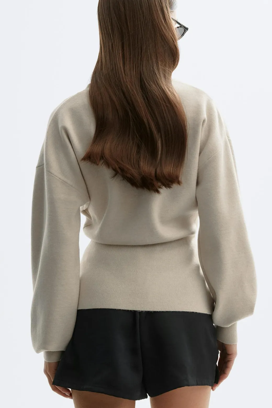Shaped knitted cardigan
