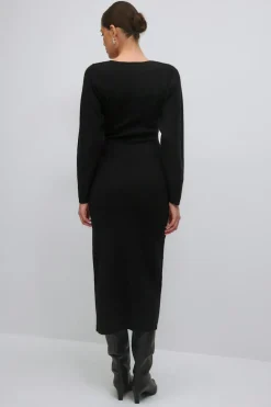 Shaped knitted dress