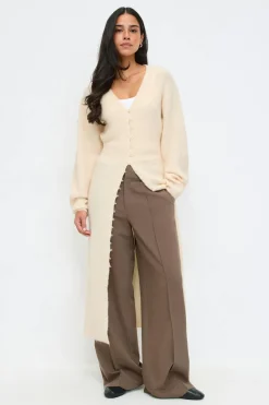 Shaped knitted dress