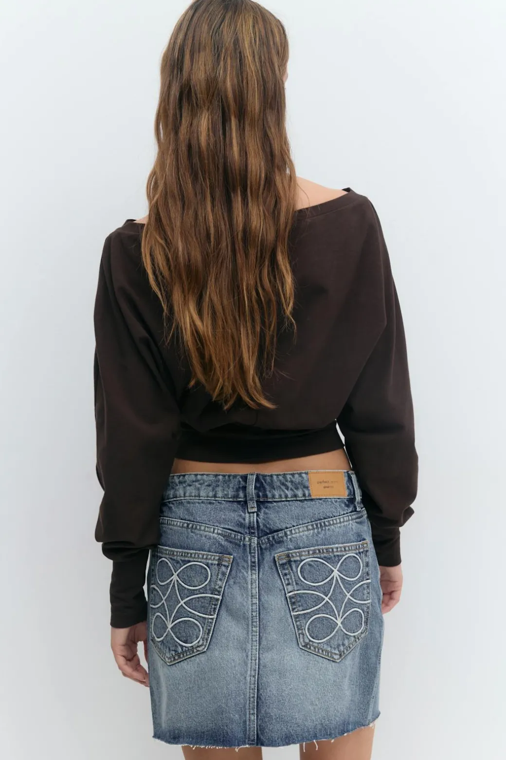 Short denim skirt