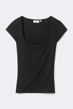 Slim fit short sleeve top