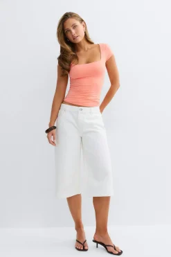Slim fit short sleeve top