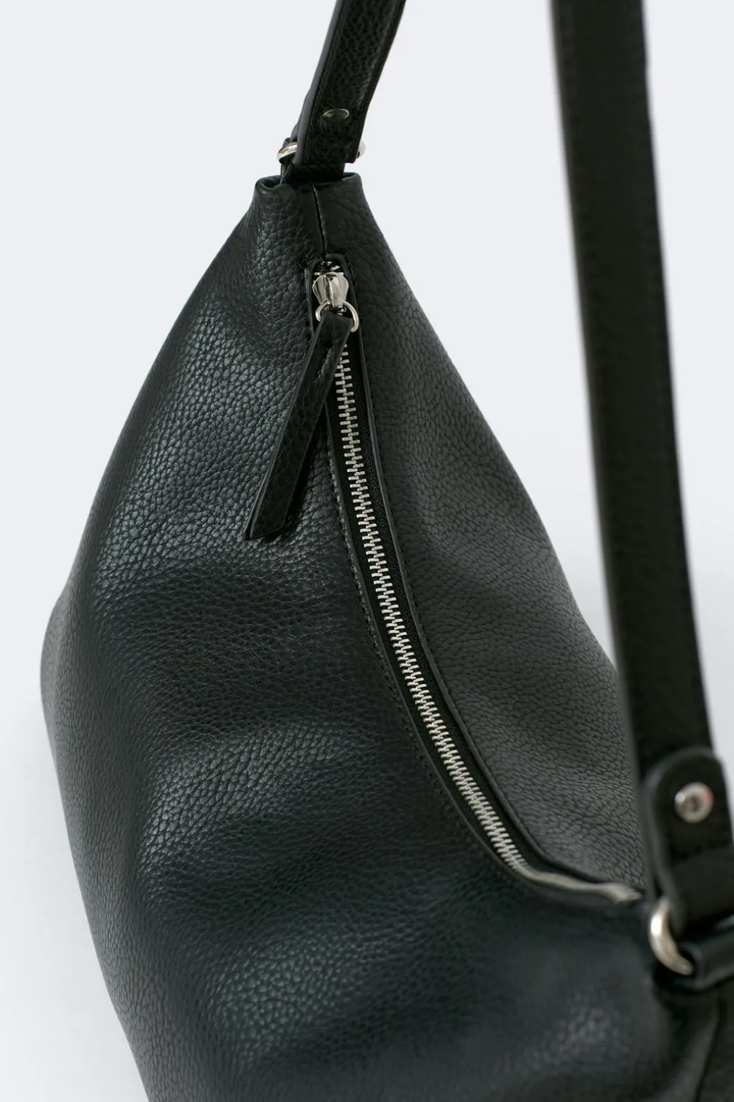 Slouchy shoulder bag