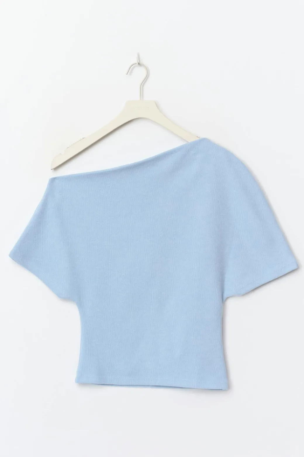 Soft asymmetric top