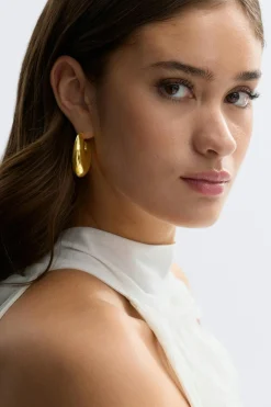 Statement chunky hoops