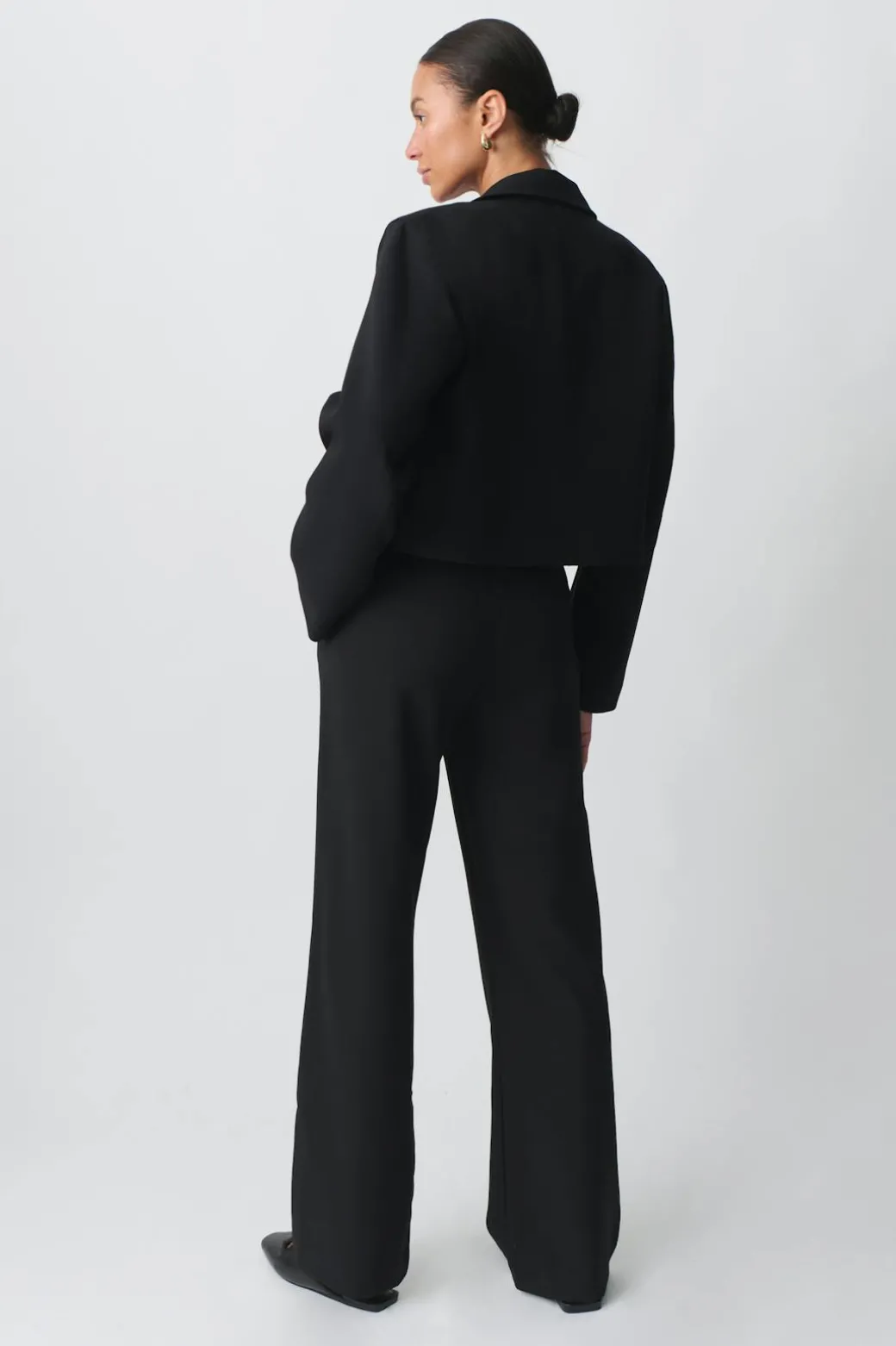Straight regular trousers