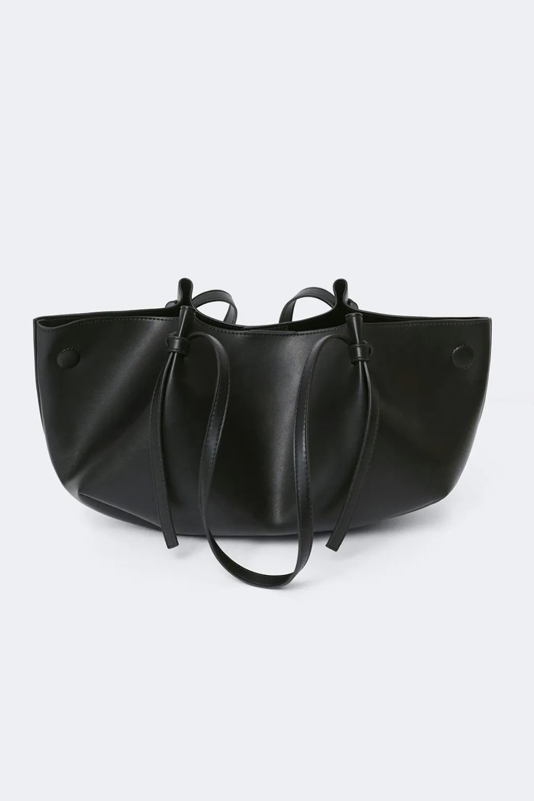 Strap handle tote bag