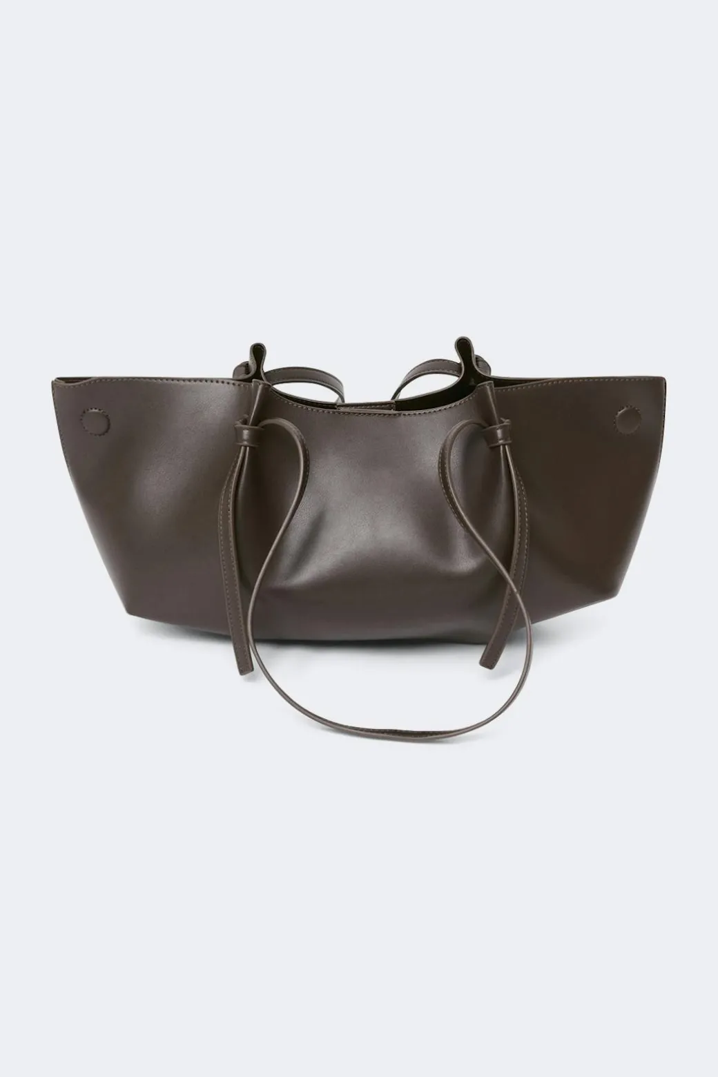 Strap handle tote bag