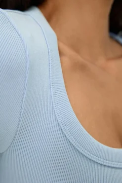Super stretch scoop neck top