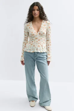 Tie back top