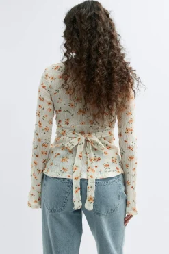 Tie back top