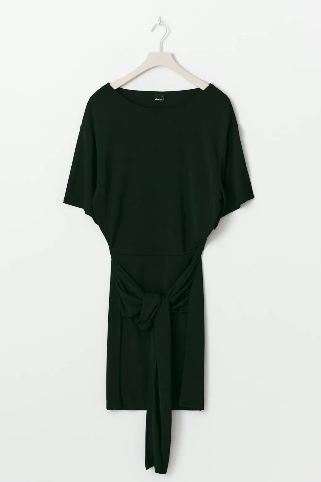 Tie shortsleeve dress