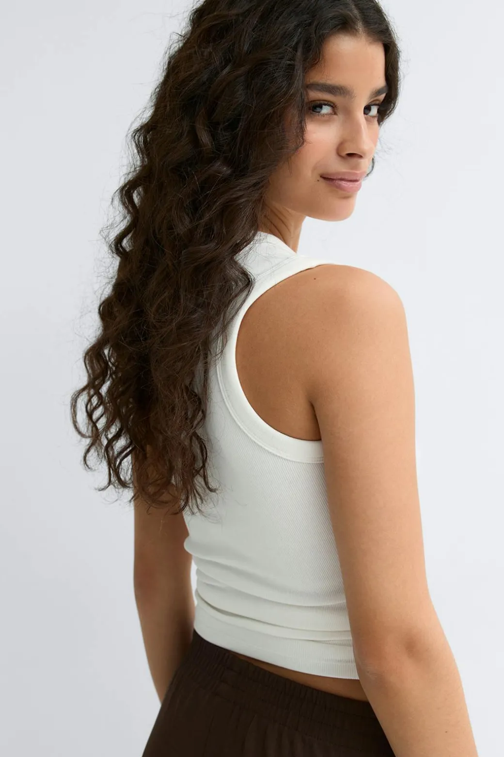 Tight v-neck rib tank