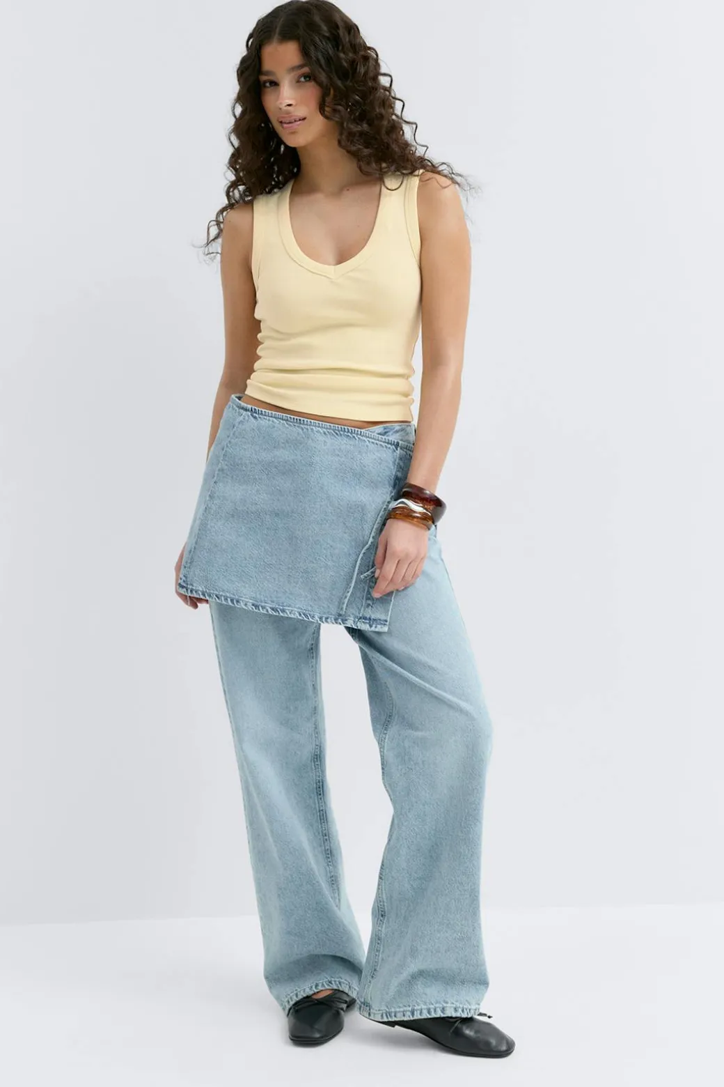 Tight v-neck rib tank