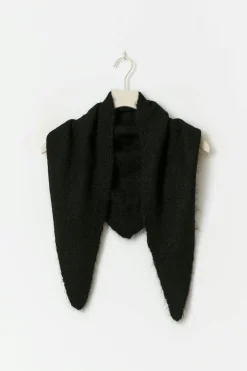 Triangle scarf