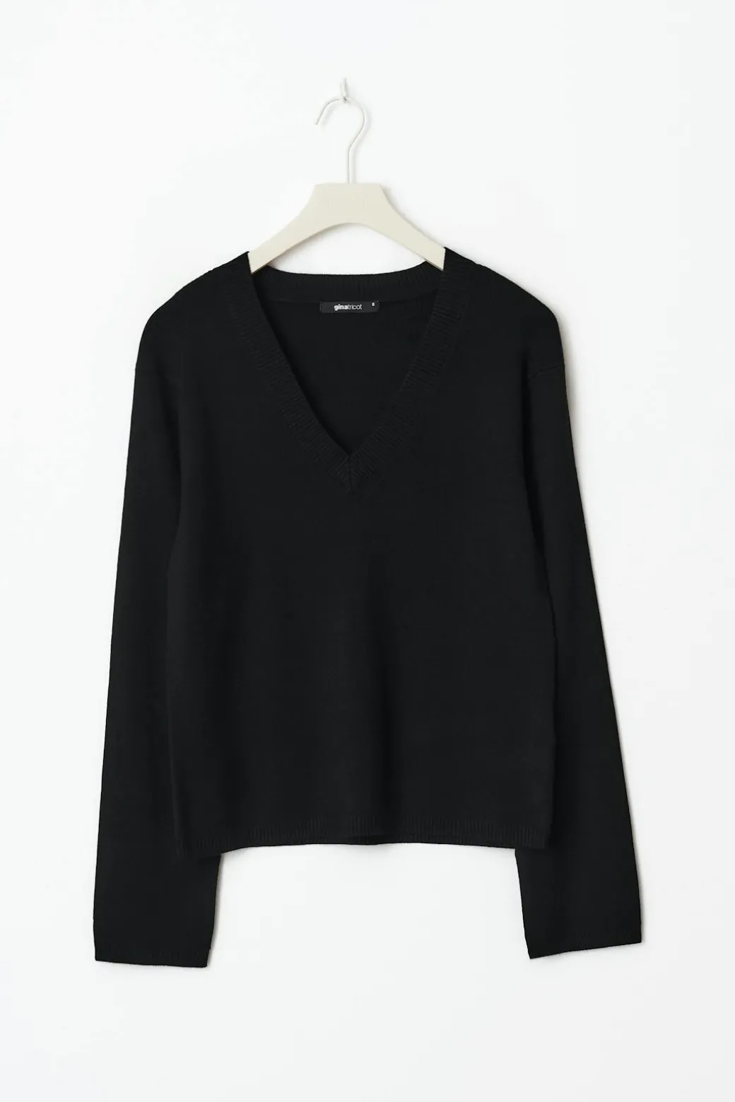 V-neck knitted top