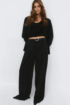 Wide pleated trousers
