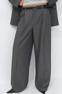 Wide pleated trousers